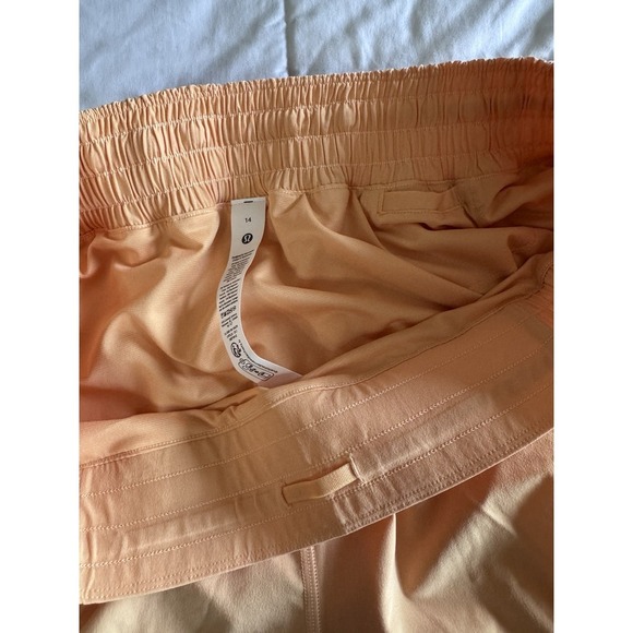 NEW Lululemon Hotty Hot Shorts Size 14 HR High Rise 2.5" Lined Rock Melon NWT - Picture 7 of 11